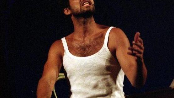 Mario Perrotta, teatro per non dimenticare