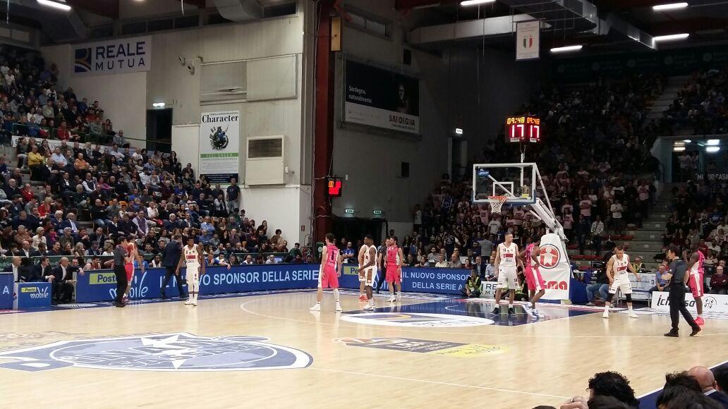 Basket, la Dinamo cade in casa contro il Venezia: 85-89