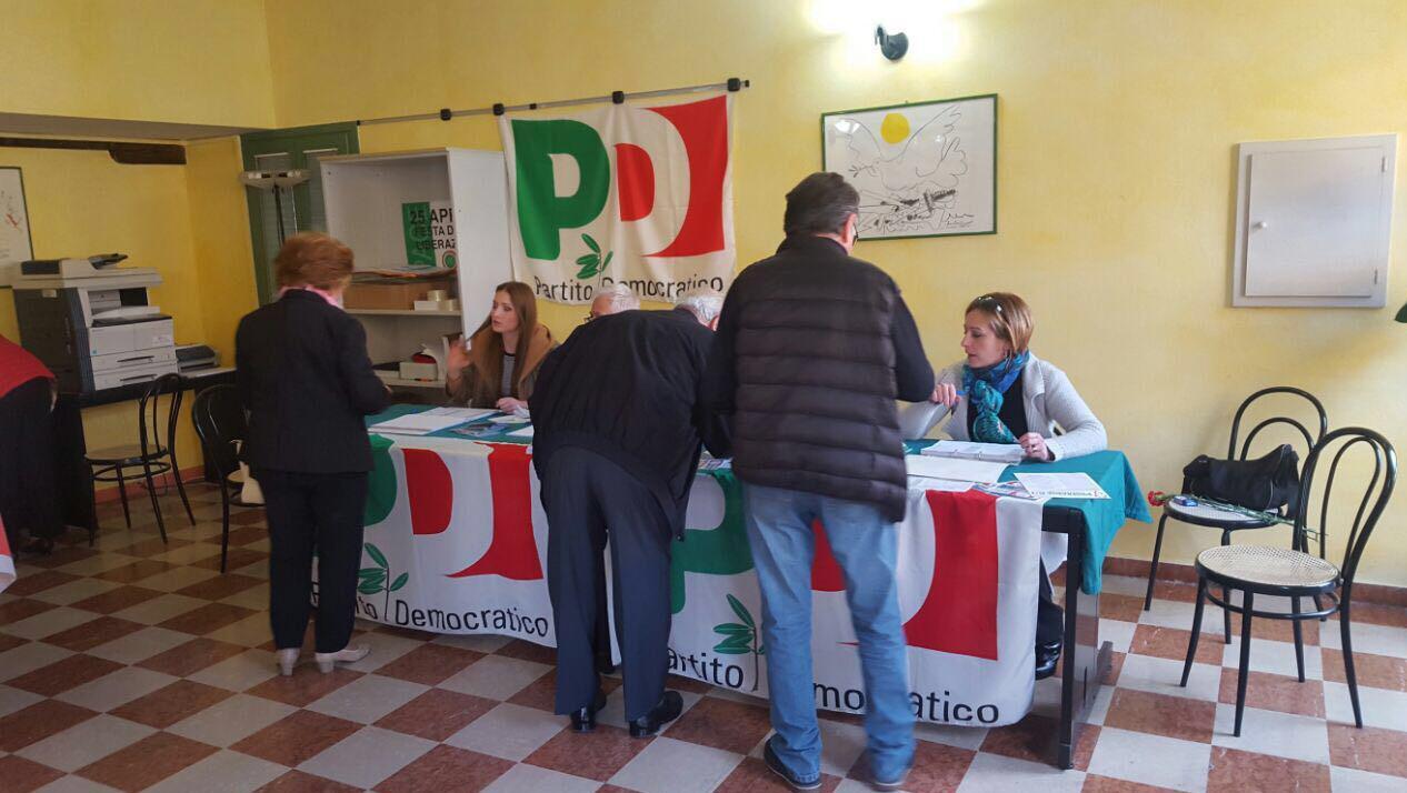 A Reggio Renzi vince tutto ma perdendo 18mila voti 