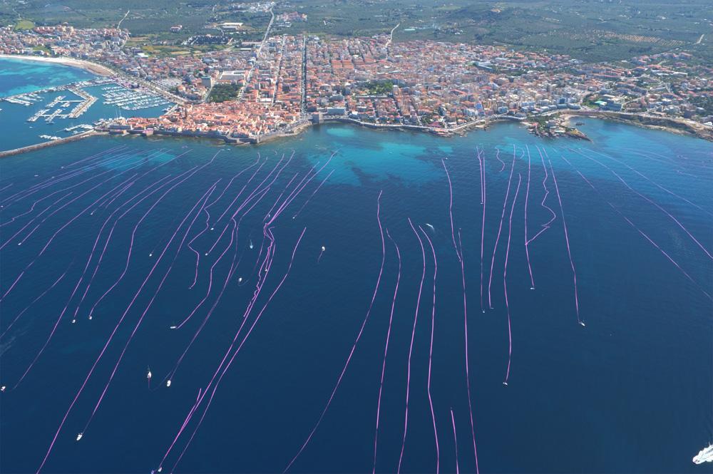 I nastri rosa nel mare di Alghero (credits Monte Baranta per SuperFly Sardinia)