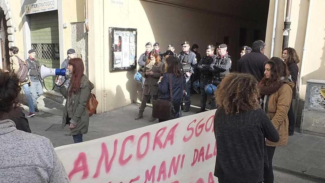 Sgombero all’ex Limonaia contestato senza tafferugli