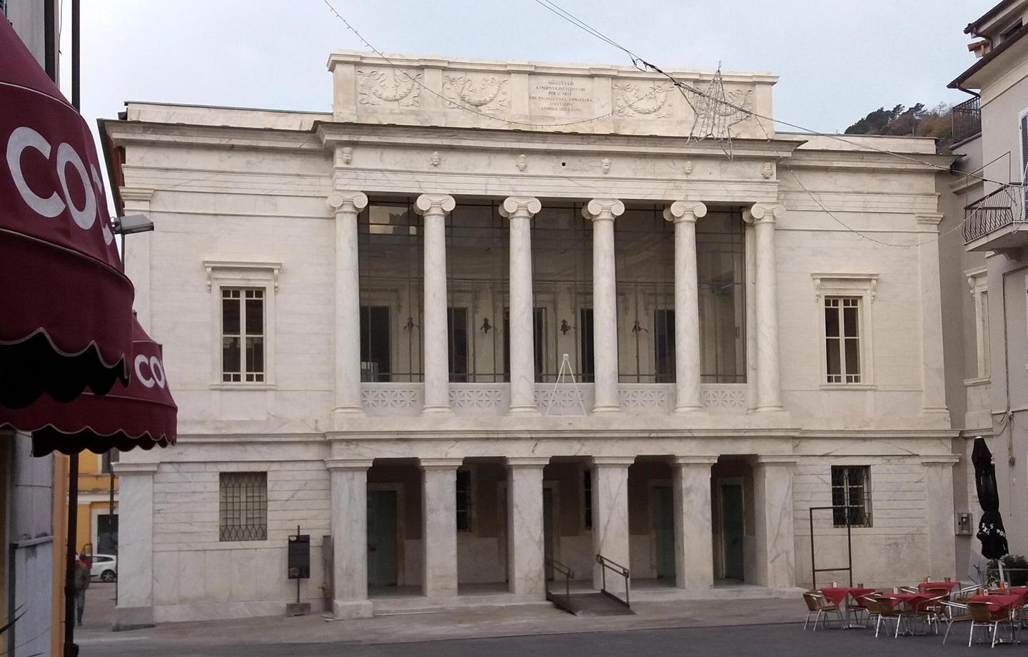 Teatro dissequestrato solo per i cantieri 