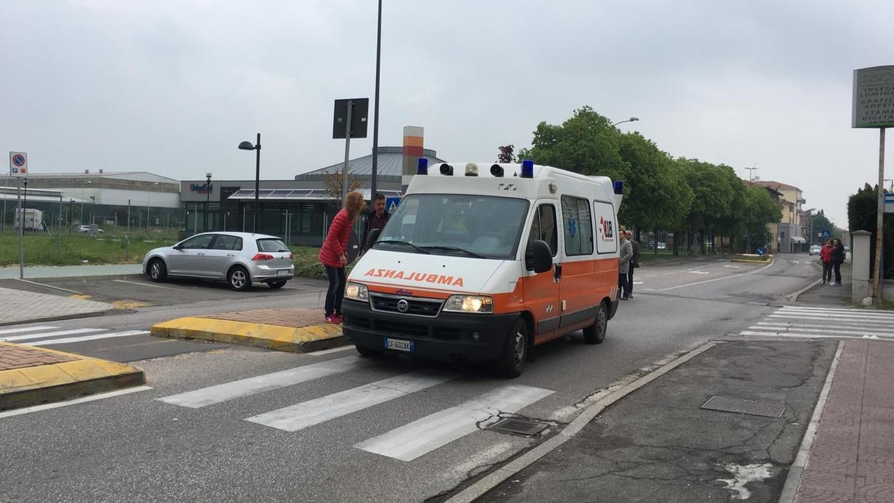 Pedone travolto a Sassuolo: è gravissimo Stava attraversando la strada