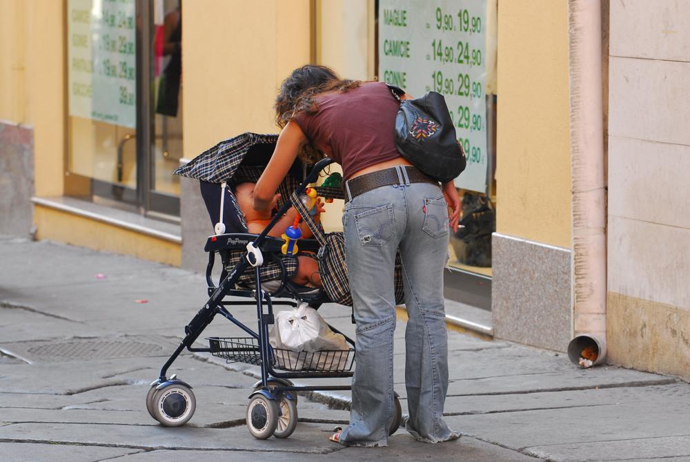 Bonus mamma, si parte: 800 euro per aiutare le famiglie 