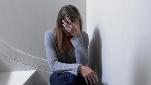 Bacia e poi palpeggia la barista: arrestato a Reggio Emilia