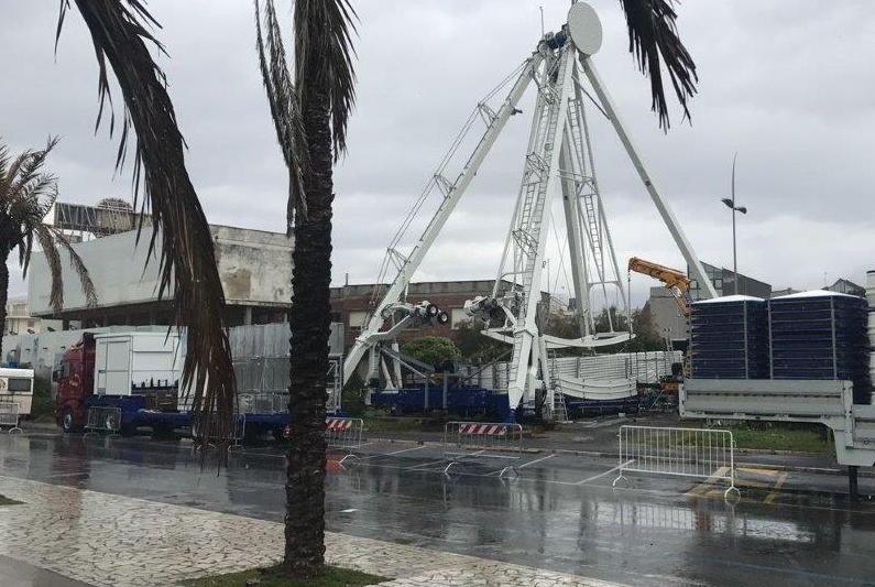È arrivata la ruota panoramica 