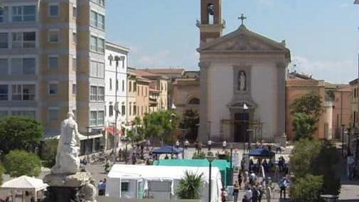 Prevenzione e visite oltre 40 medici scendono in piazza