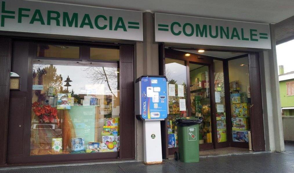 Cimitero e parcometri gestiti dalla farmacia 