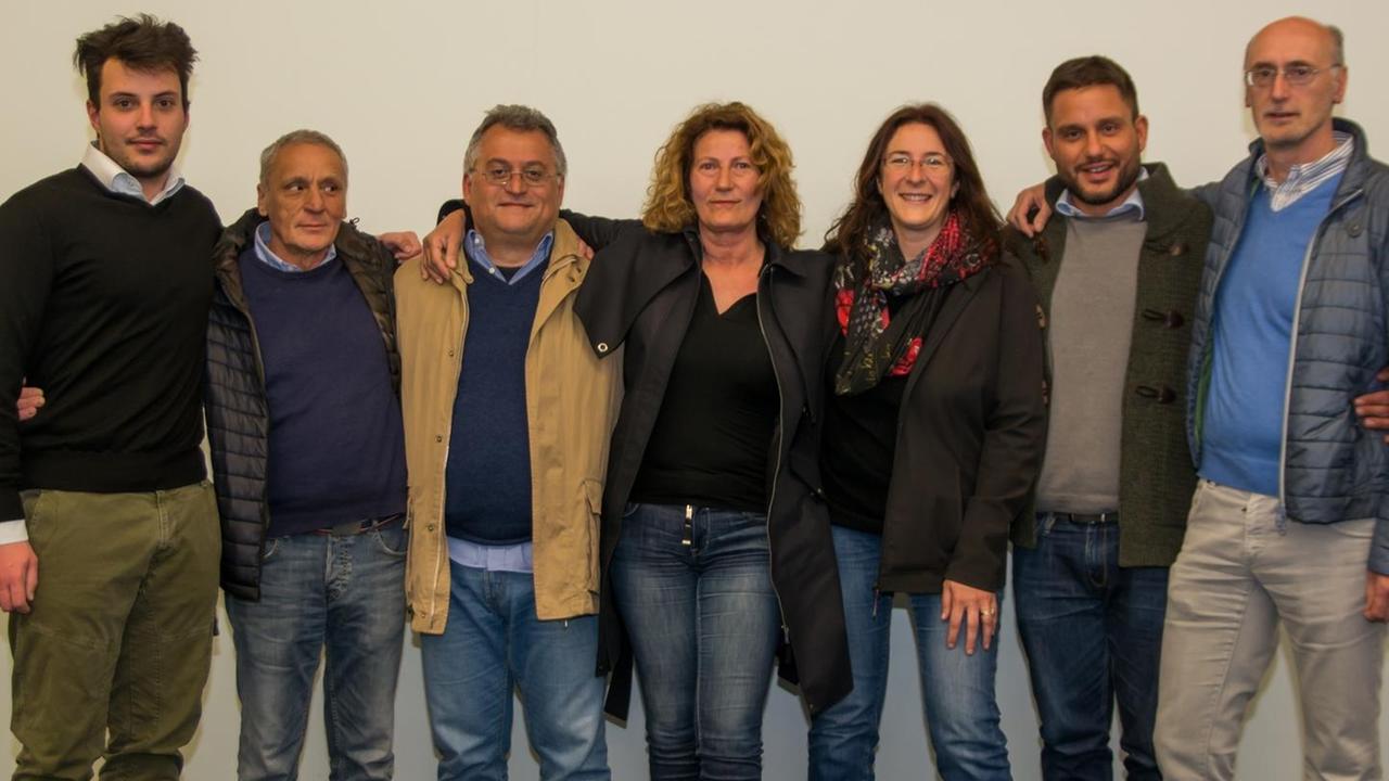 Via alla raccolta firme, ecco altri 7 candidati