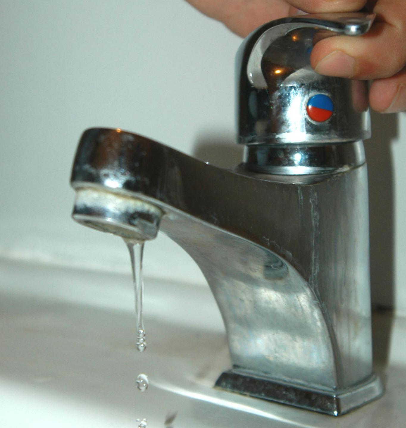 Lavori sulla rete idrica a Bagni di Lucca Mattina senza acqua in località Limano