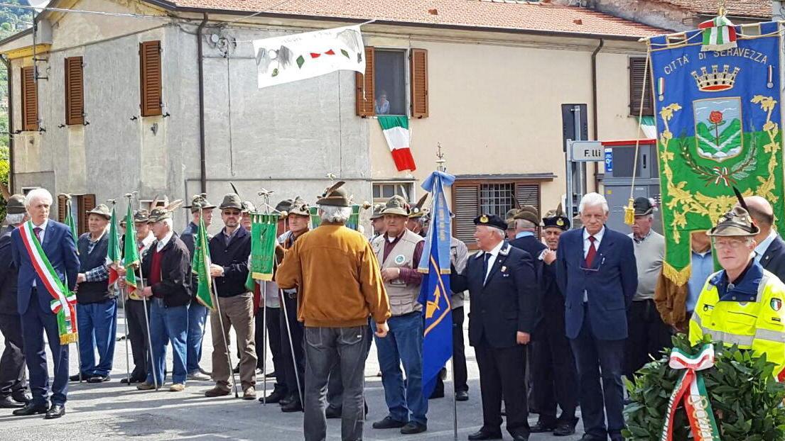 Il Gruppo Alpini di Pozzi festeggia mezzo secolo