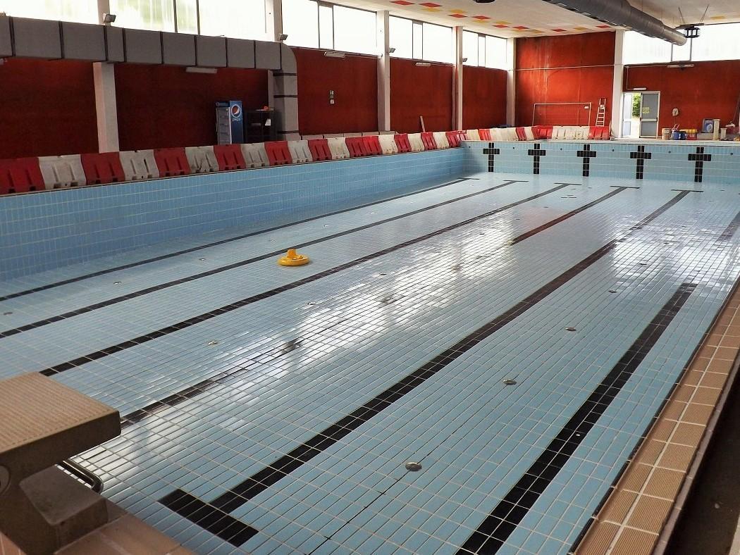 Piscina, cambio di rotta: si ristruttura 