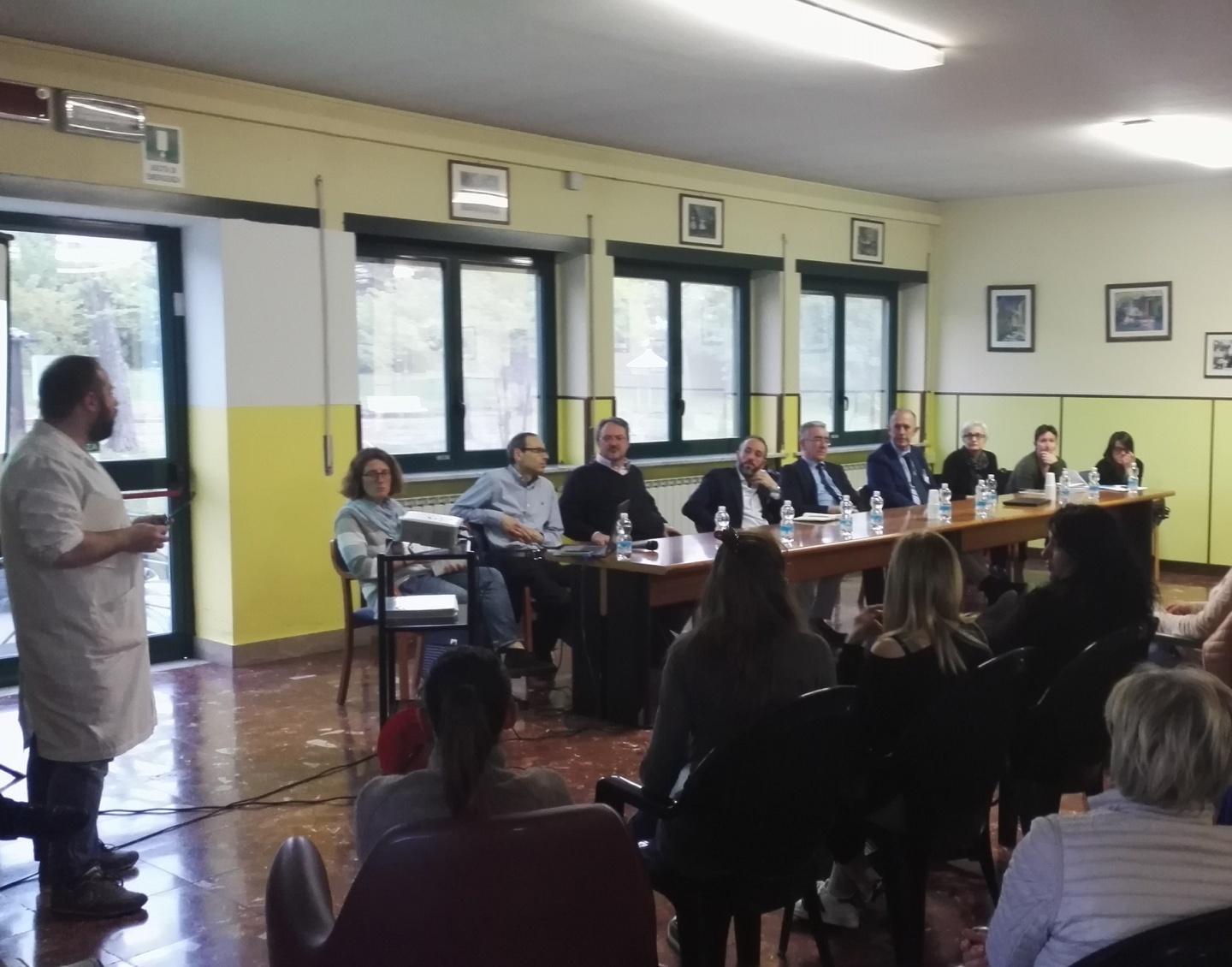 Casa Serena, faccia a faccia tra il sindaco e le famiglie 