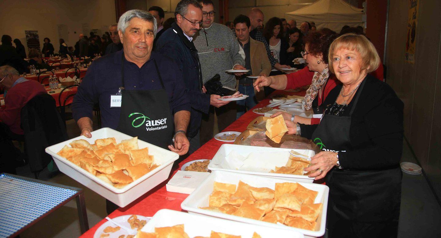 Reggio Emilia in tavola  con erbazzone e gnocco 