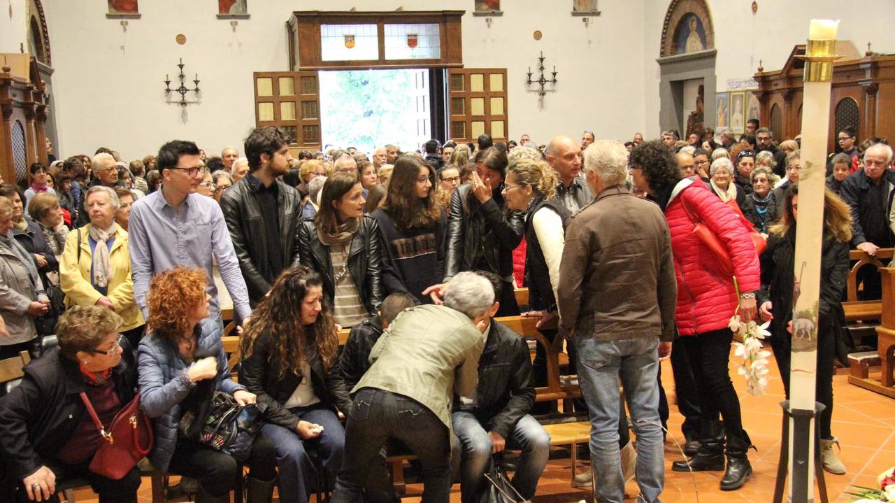 Il dolore dei familiari di Lisa Baldini (foto Batavia)