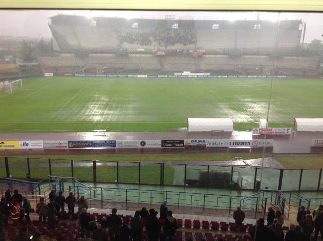 Il campo di Piacenza allagato
