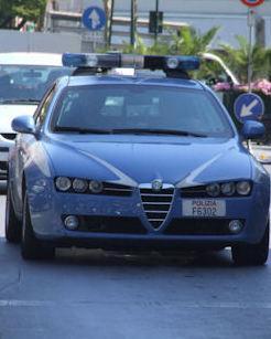 Due ladri bloccati dai poliziotti