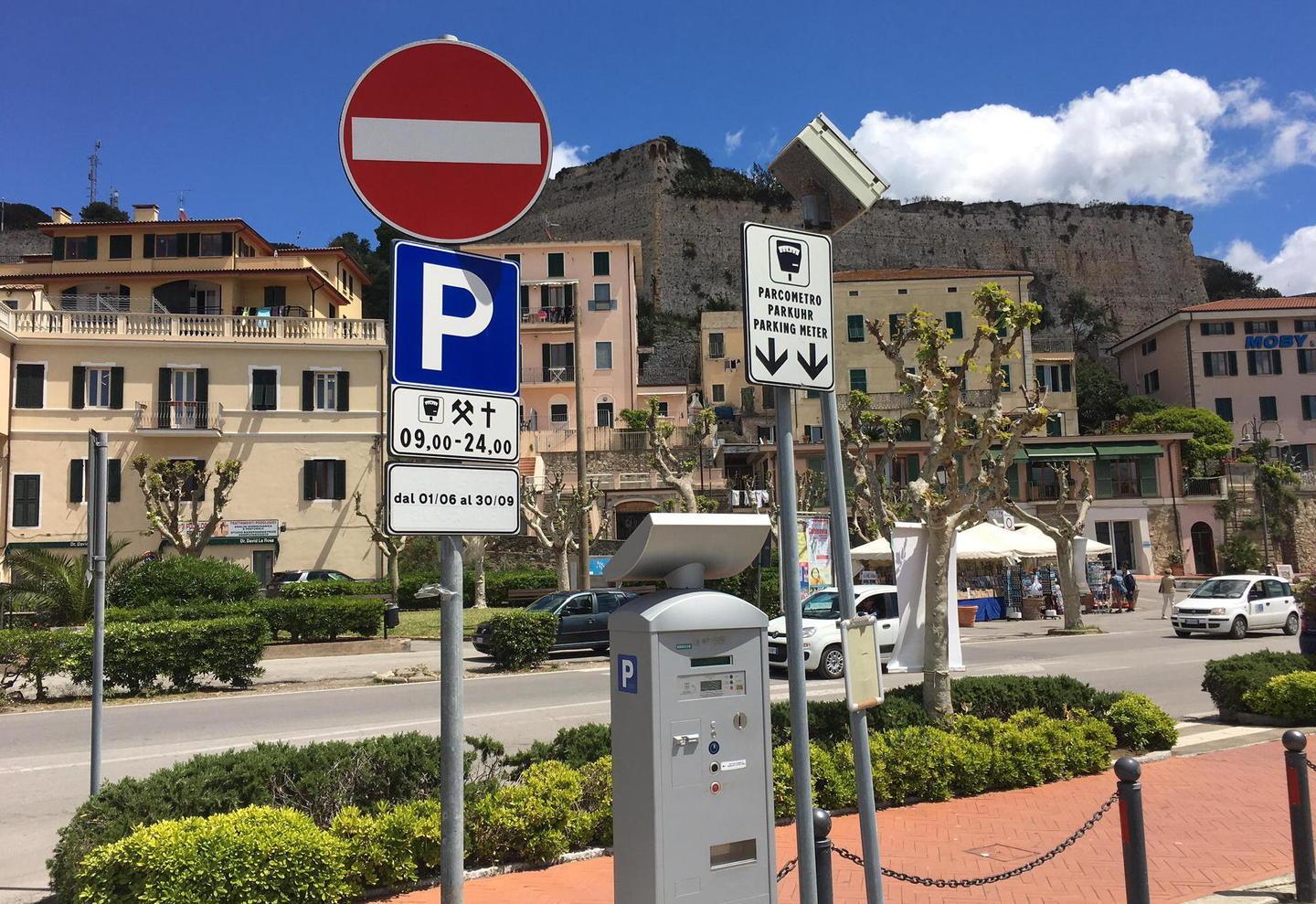 Parcheggi, si paga per un mese in più 