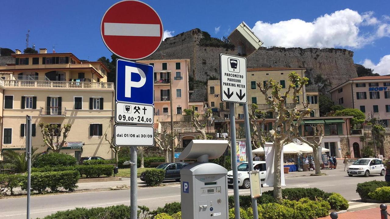 Parcheggi, si paga per un mese in più