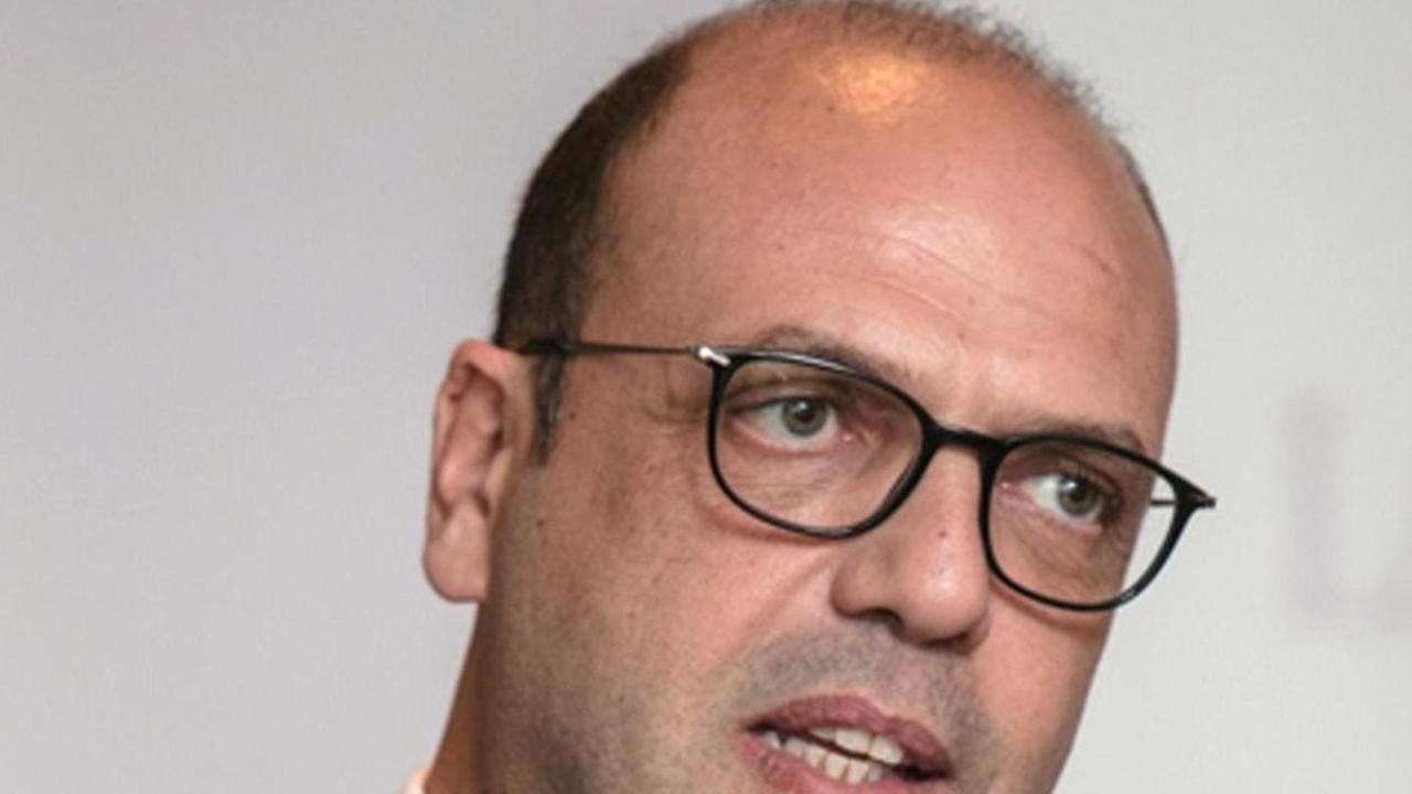 Gli industriali contro Alfano «Imprese sole nell’export»