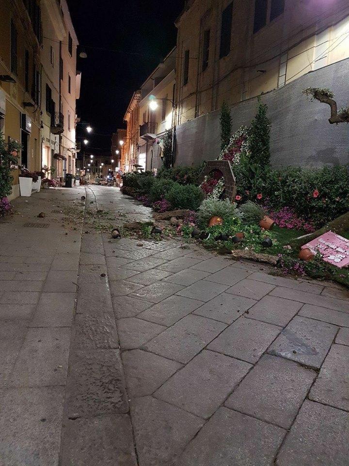 Olbia, Bmw rischia di travolgere due guardie giurate in Corso Umberto e fugge 