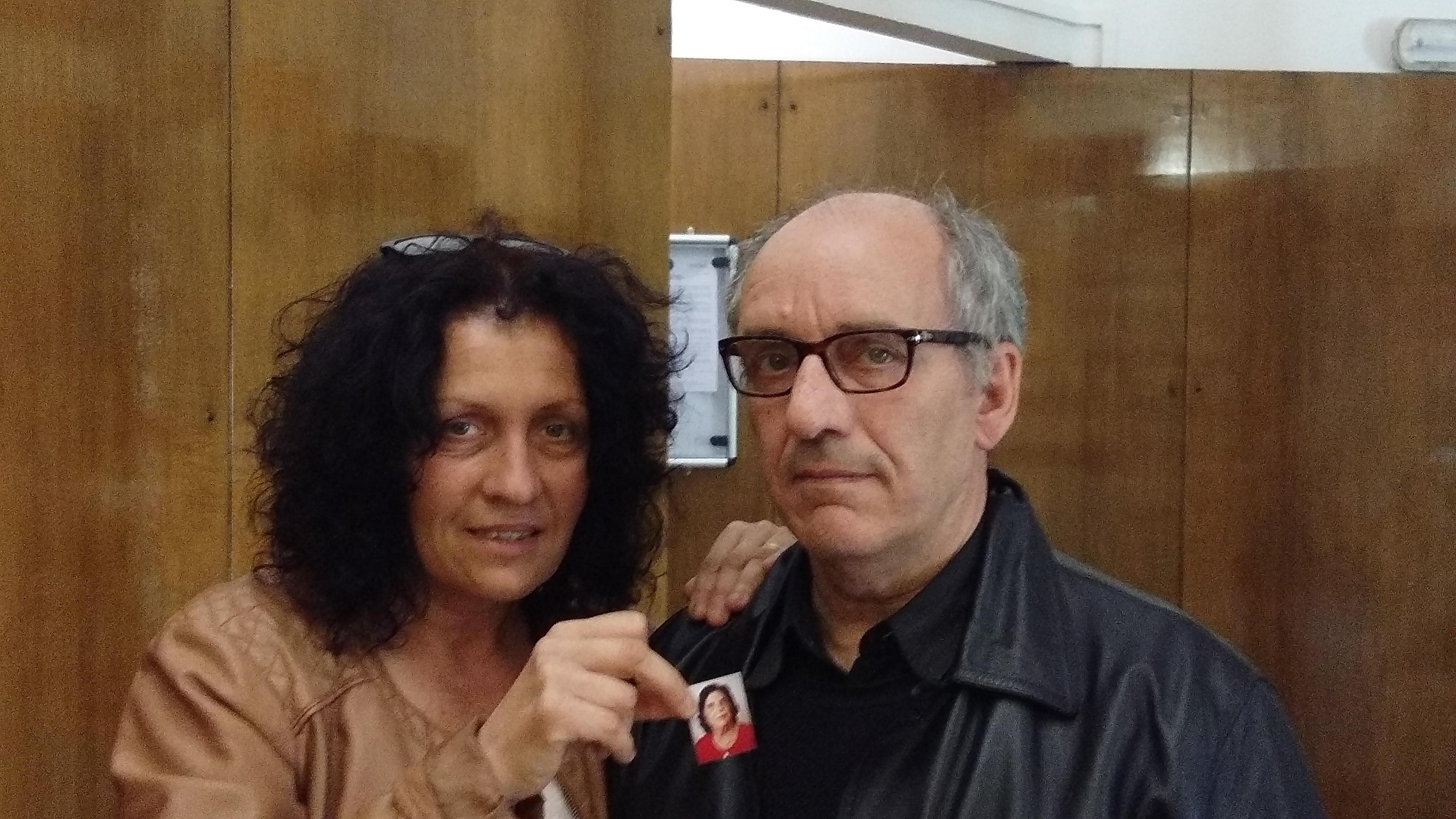 Muore in ospedale, le rubano la fede nuziale