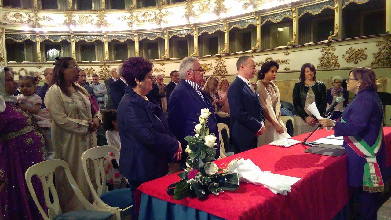 Carpi, matrimonio in Teatro per Enrico e Yousra 
