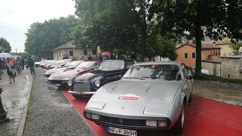 Successo per la sfilata delle Ferrari