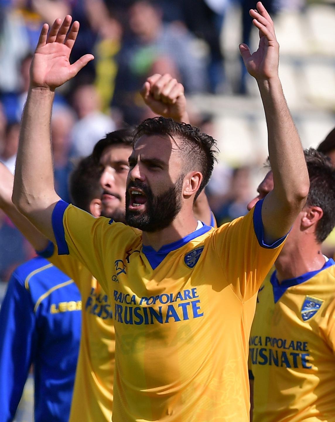 Frosinone e Verona a segno, al momento saltano i playoff