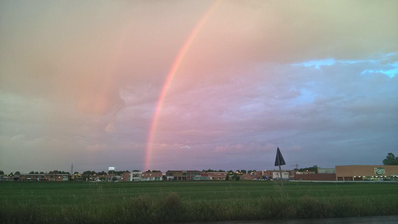 Il doppio arcobaleno fra Empoli e San Miniato