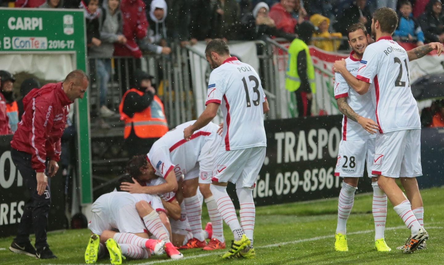 Playoff, tutte tifano Grifo 