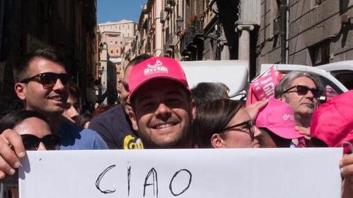 La domenica popolare di una città su di giri All’arrivo è un’ovazione