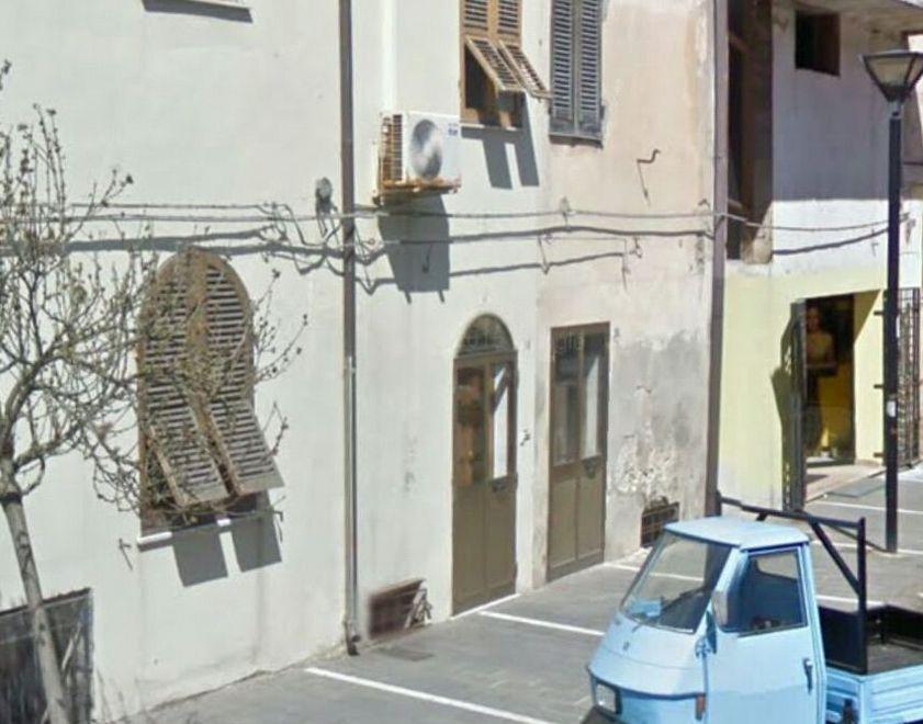 Muore e dopo il funerale i ladri le svaligiano la casa 