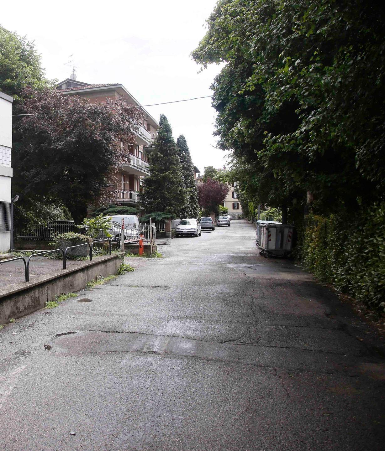 «Via Livi in preda a spaccio e prostituzione» 