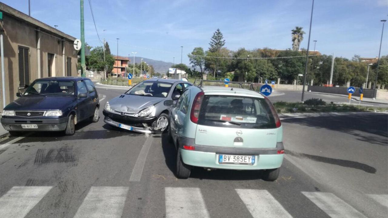Le auto coinvolte nell'incidente di Simaxis