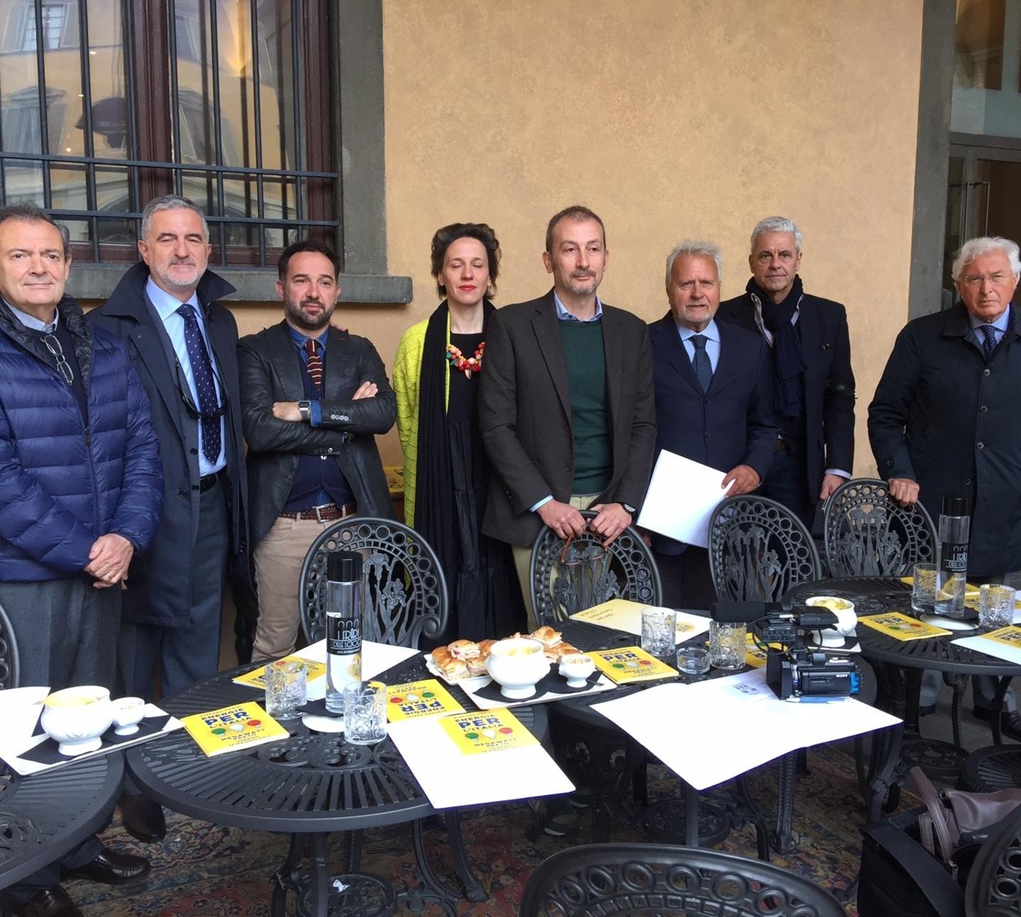 A Prato nasce il movimento di Parisi 