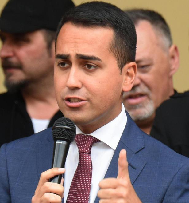 Renzi contro Di Maio: chieda scusa a Renato e rinunci all’immunità 