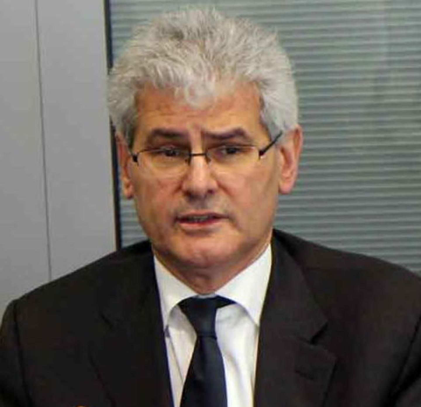 Poerio annuncia: l’officina Azimut non chiuderà