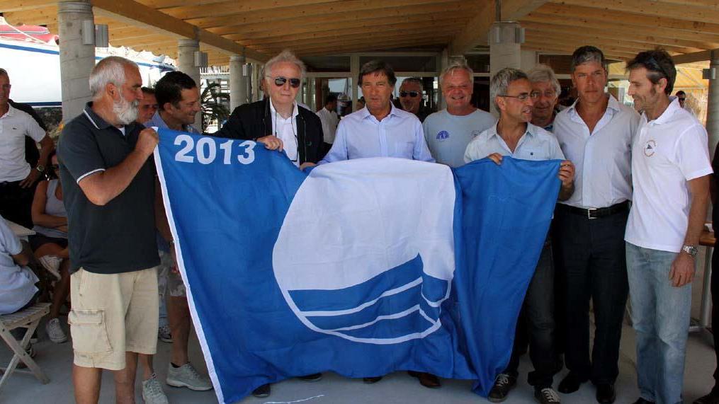 Sul litorale di Marina Est torna la Bandiera Blu