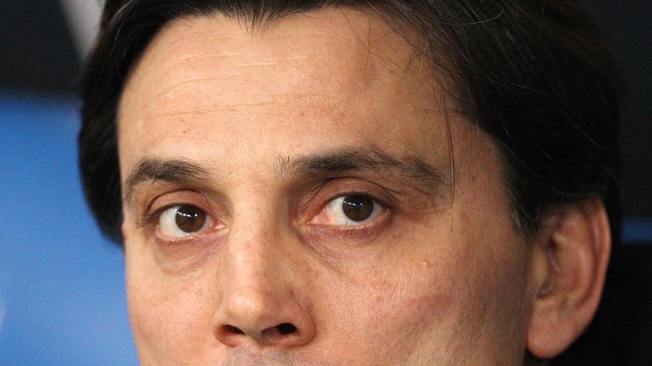 Stoccate di Berlusconi a Montella