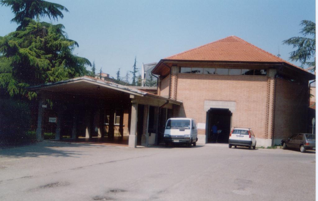 «Obitorio, no ai parcheggi gratis» 