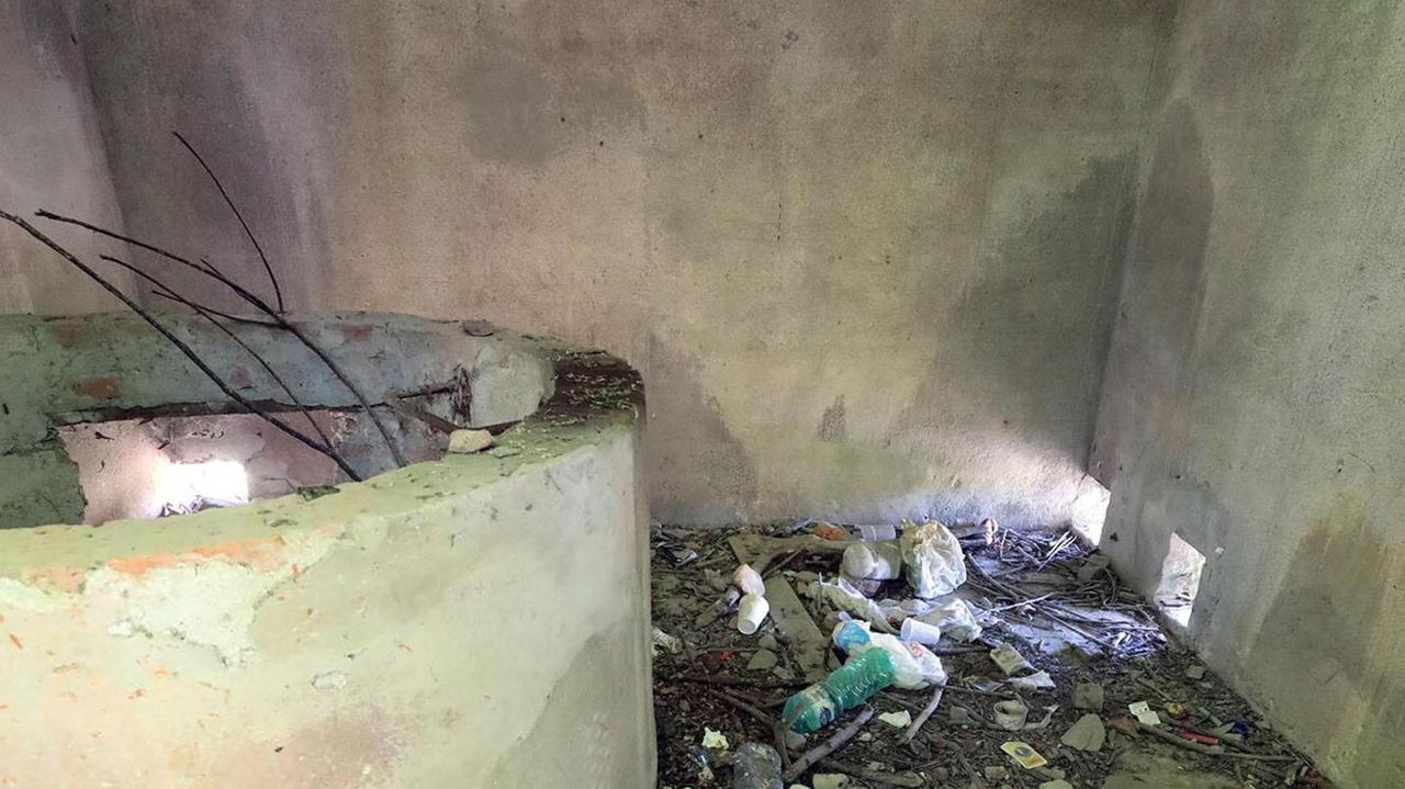 Ex ghiacciaia deturpata dai vandali