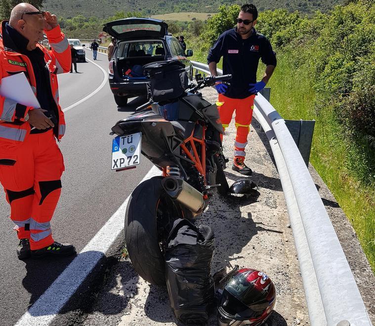 Investe una pecora e cade centauro in Rianimazione