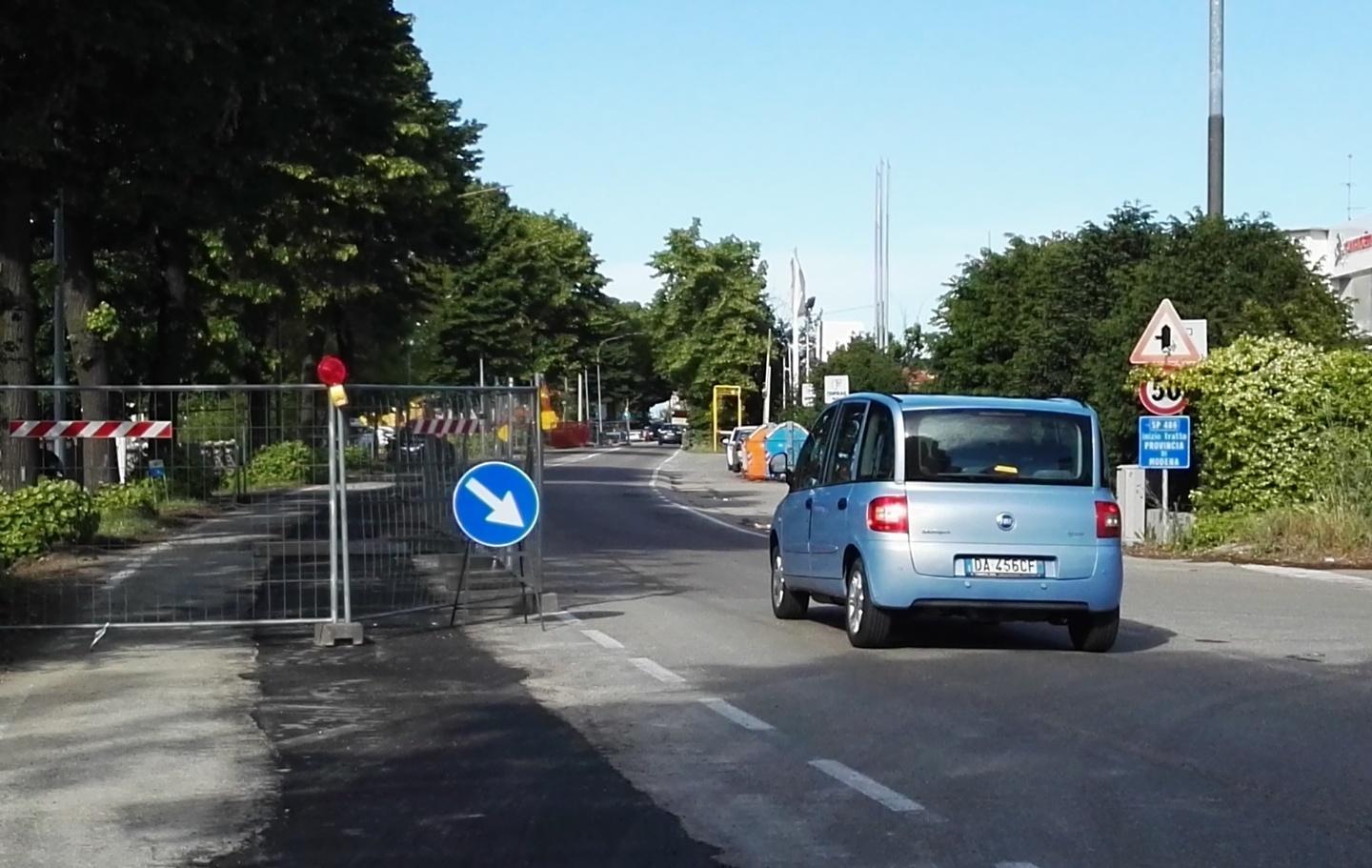 Lavori sulla via Radici: traffico, disagi e polemica 