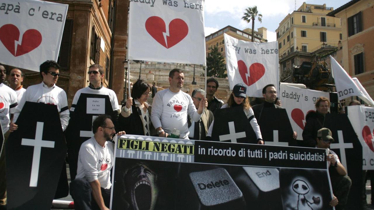 Case ai padri separati Comune disponibile a valutare le situazioni