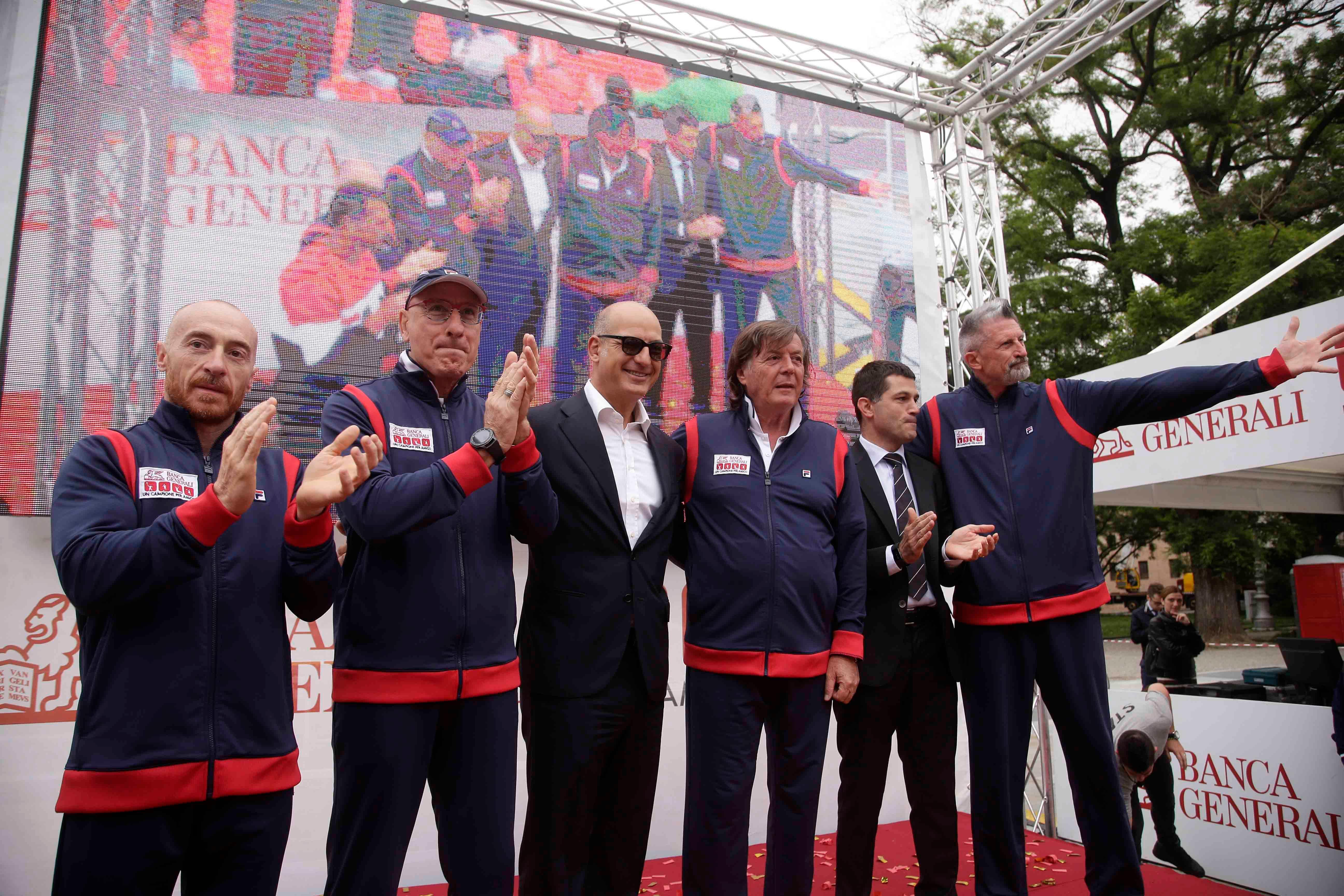 In piazza con i campioni dello sport