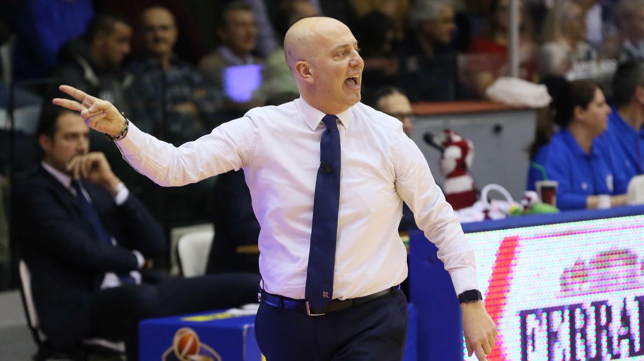 Menetti: "Ai playoff, la Grissin Bon deve rendere di più"