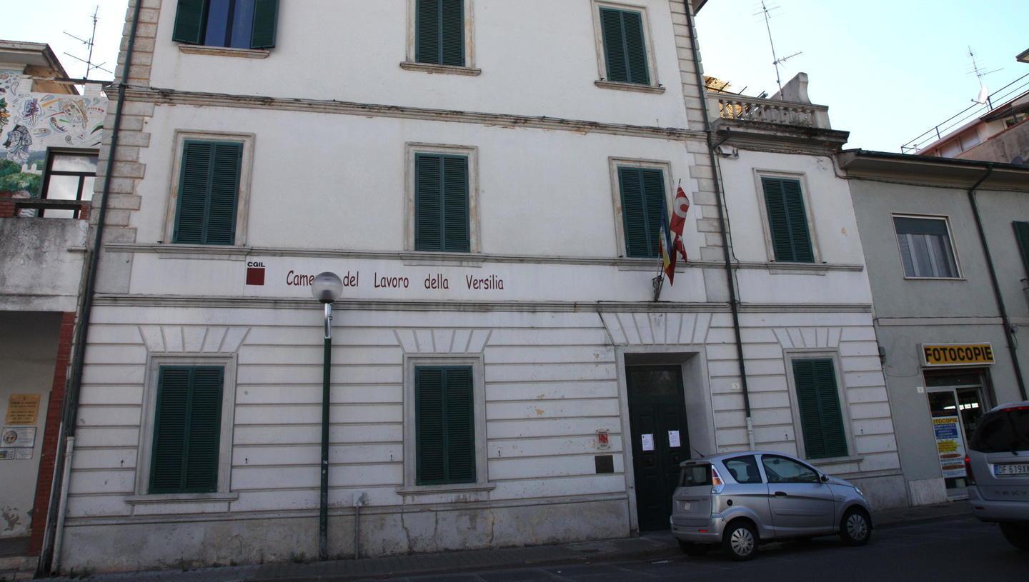 Aggressione a un sindacalista richiesta danni a padre e figlio 
