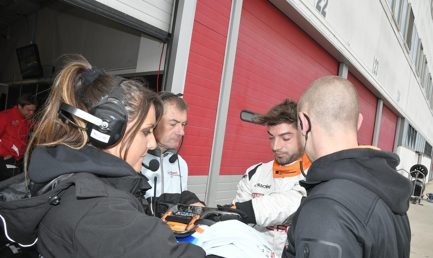 Gabriele Torelli in testa nel campionato Seat Leon