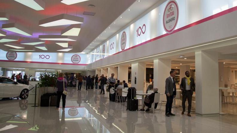 Aeroporto di Alghero, la Sogeaal: i 45 licenziati saranno tutti riassunti 